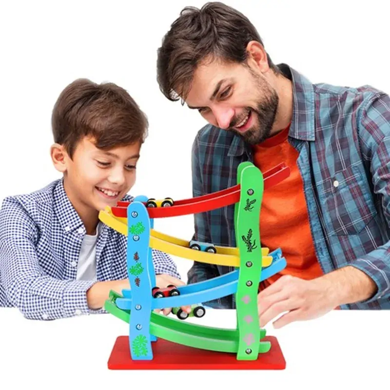 Drevená dráha - šmykľavka pre 4 autá