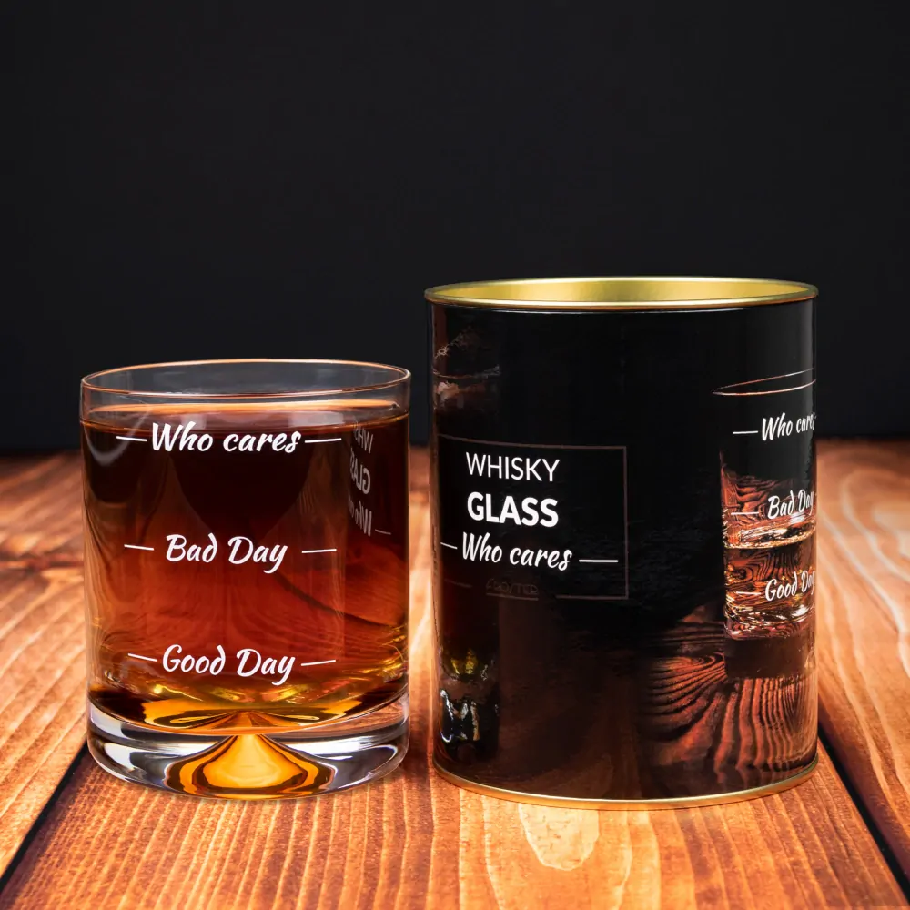 Whisky pohár v plechovej darčekovej krabičke - Who Cares