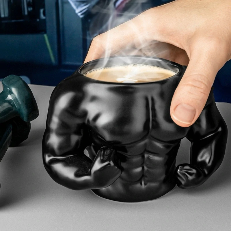 Svalnatý keramický hrnček pre silákov - Muscle Mug