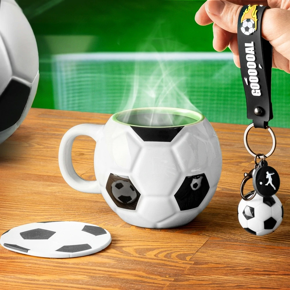 Originálna darčeková sada pre futbalistu - hrnček, podtáček a kľúčenka