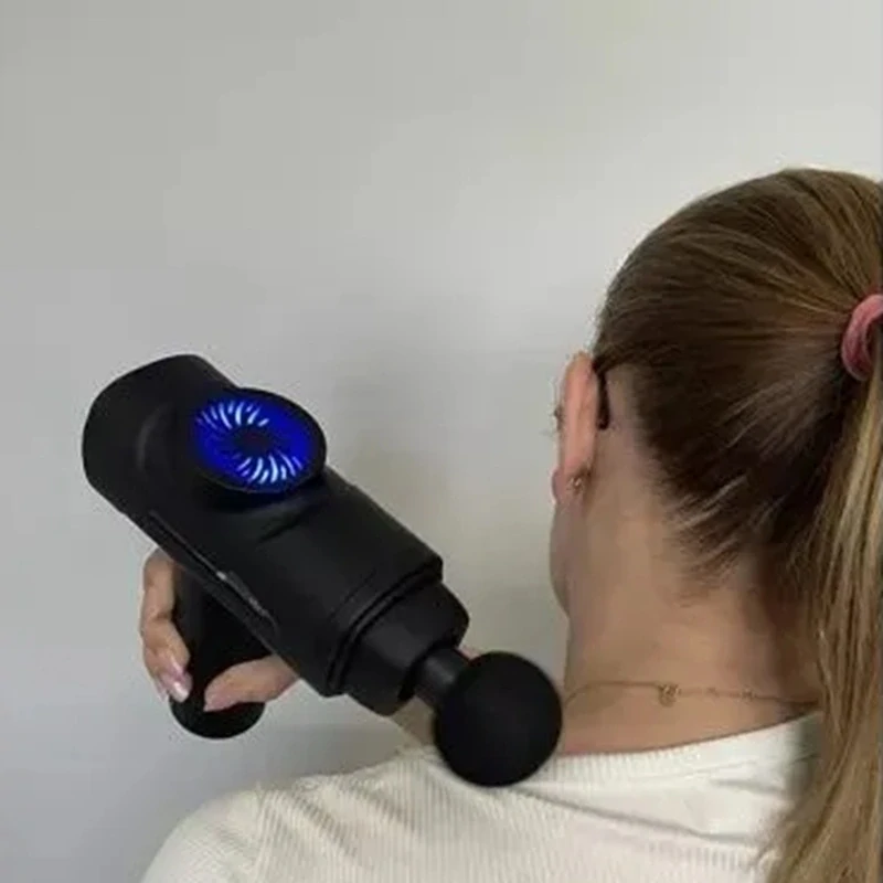 Masážna pištoľ 8 hrotov 23642 – 6 intenzít, 4 h výdrž, prenosné puzdro