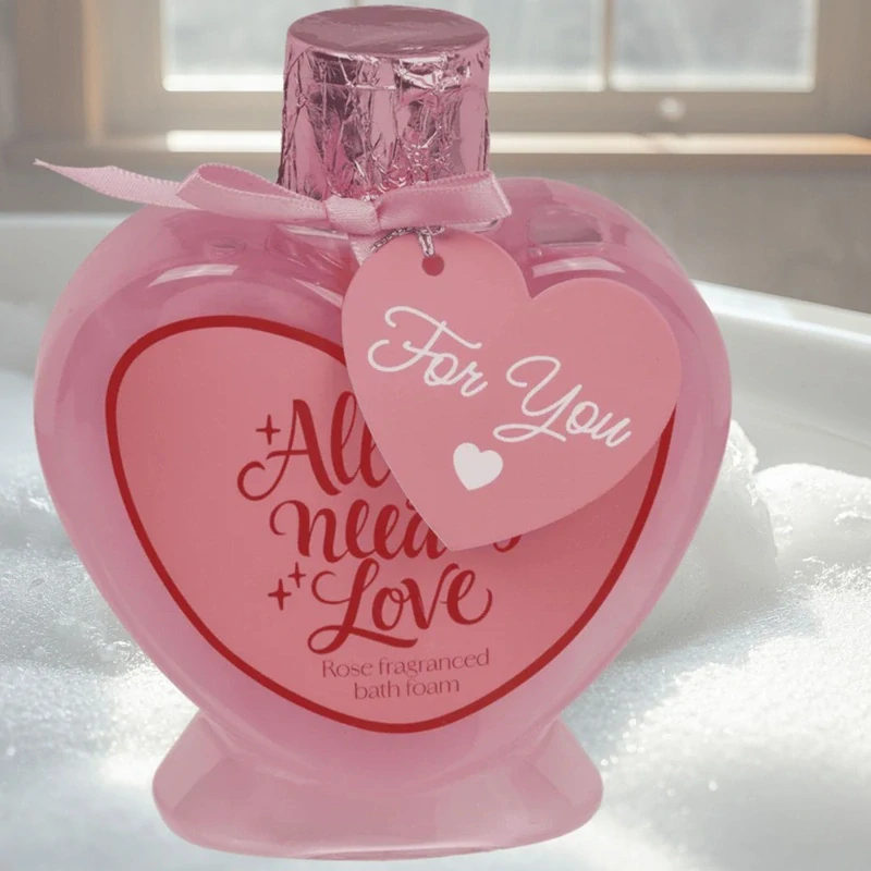 Pena do kúpeľa Love – srdiečková fľaška s vôňou ruží 200 ml