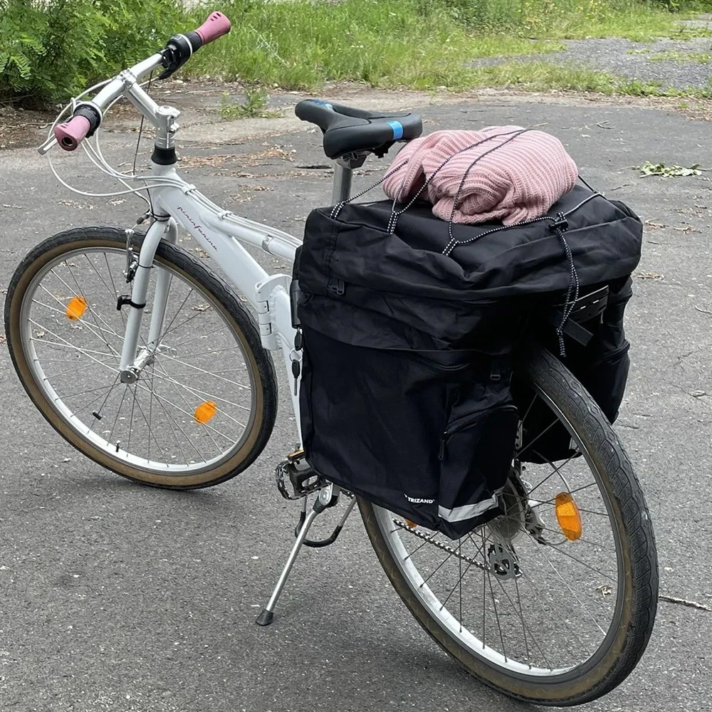 Obojstranná taška na bicykel Trizand 60 l vodeodolná s pláštenkou – pre cykloturistiku aj každodennú jazdu