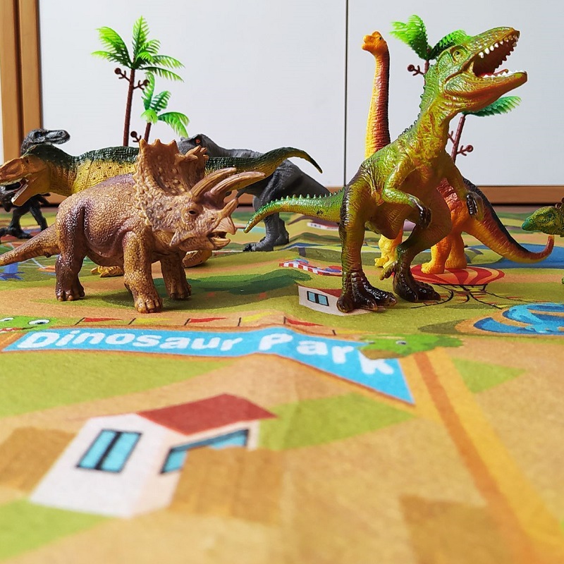 Dinosaurí svet s hracou podložkou a figúrkami