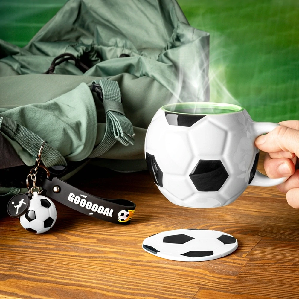 Originálna darčeková sada pre futbalistu - hrnček, podtáček a kľúčenka