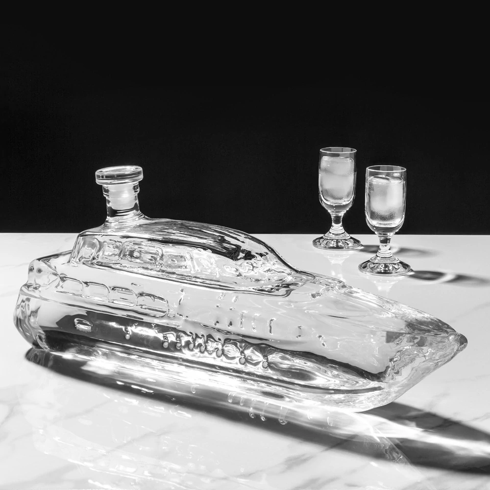Darčeková fľaša 1 liter na alkohol - Sklenená karafa Luxusná jachta