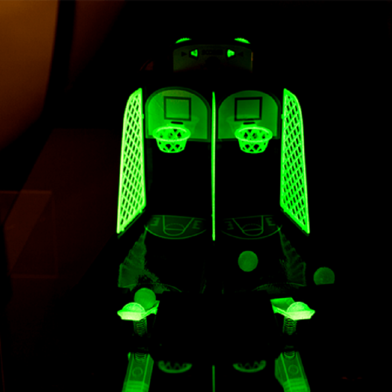 Stolný basketbal svietiaci v tme – Glow in the Dark, pre dvoch hráčov