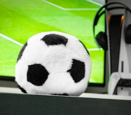 Plyšová futbalová lopta 15 cm – bezpečná hra doma