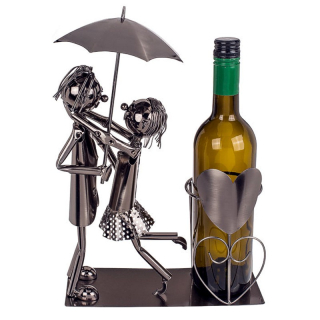 Kovový stojan na fľašu - zamilovaný pár pod dáždnikom